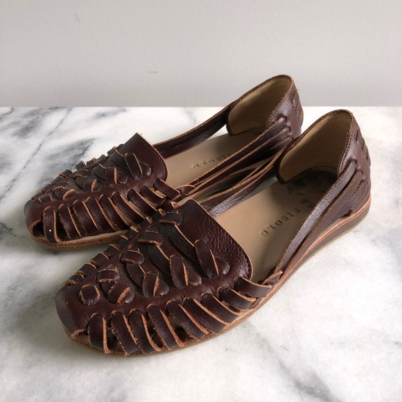 Nisolo Shoes - Nisolo Huarache Flat Sandal in Dark Brown - Size 6.5